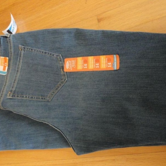 Old Navy Rockstar Super Skinny Distressed Denim - Picture 7 of 7
